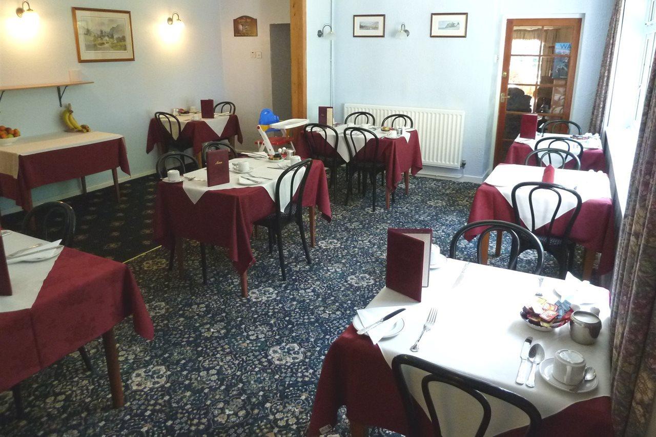 Bron Menai Guest House 카나번 외부 사진