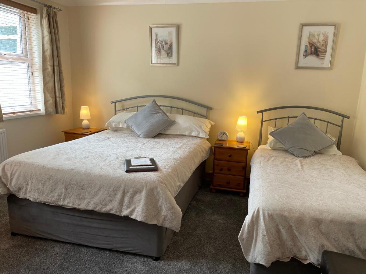 Bron Menai Guest House 카나번 외부 사진