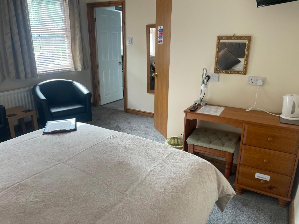 Bron Menai Guest House 카나번 외부 사진