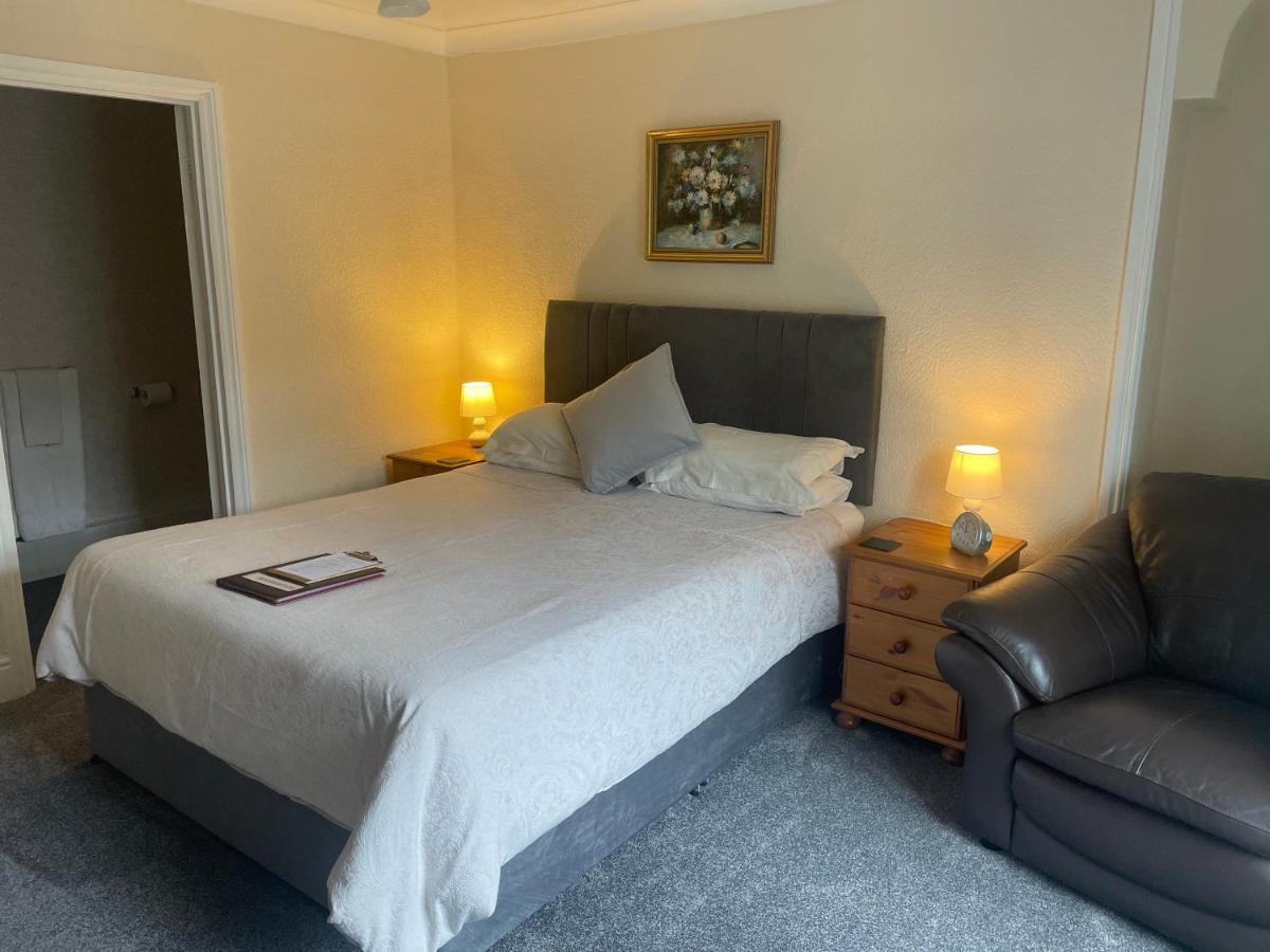 Bron Menai Guest House 카나번 외부 사진