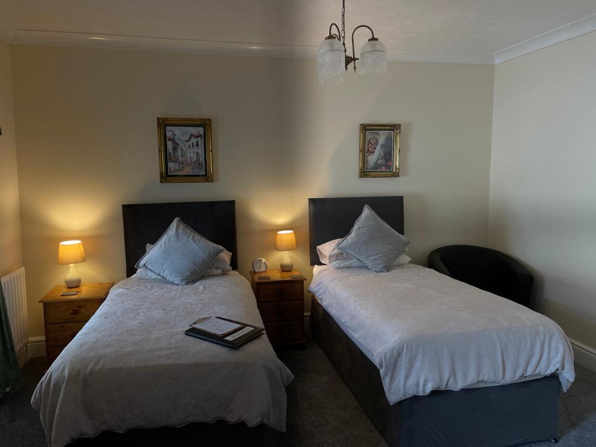 Bron Menai Guest House 카나번 외부 사진