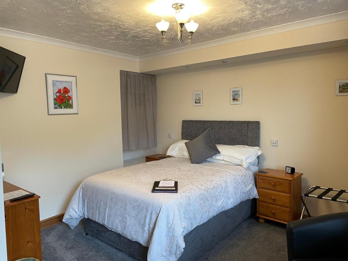 Bron Menai Guest House 카나번 외부 사진