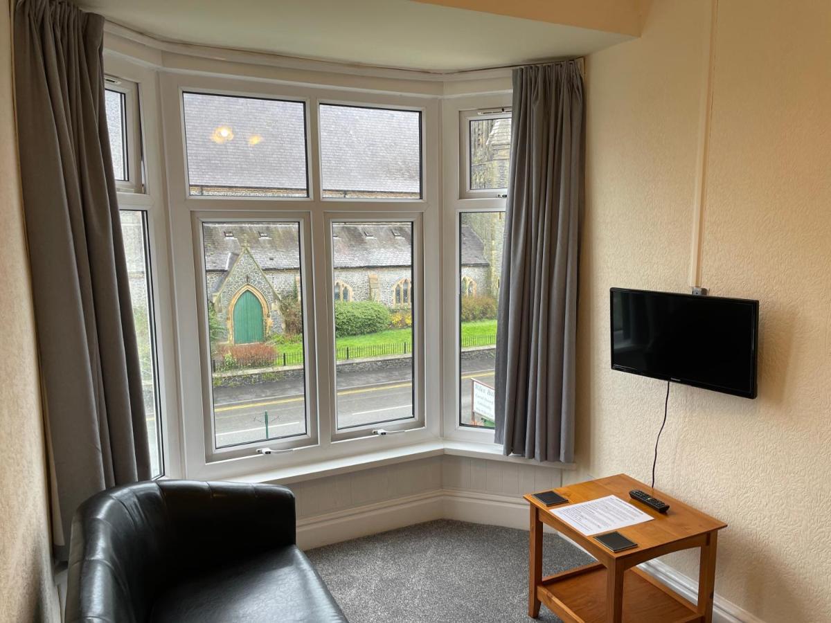 Bron Menai Guest House 카나번 외부 사진