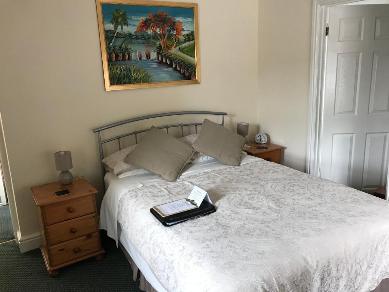 Bron Menai Guest House 카나번 외부 사진